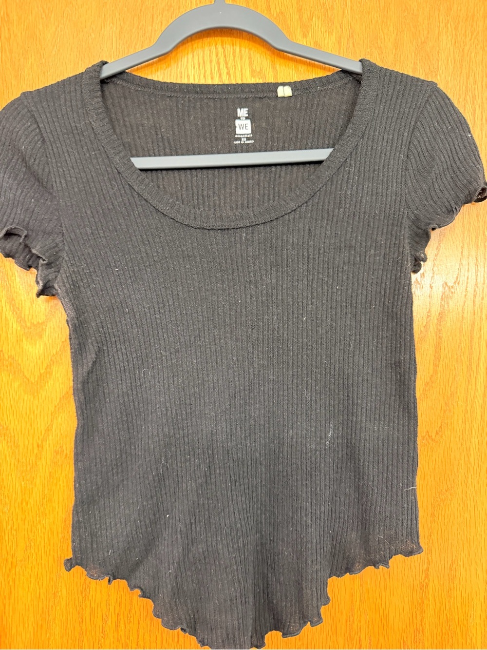 Black Ribbed Short Sleeve Scoop Neck Top